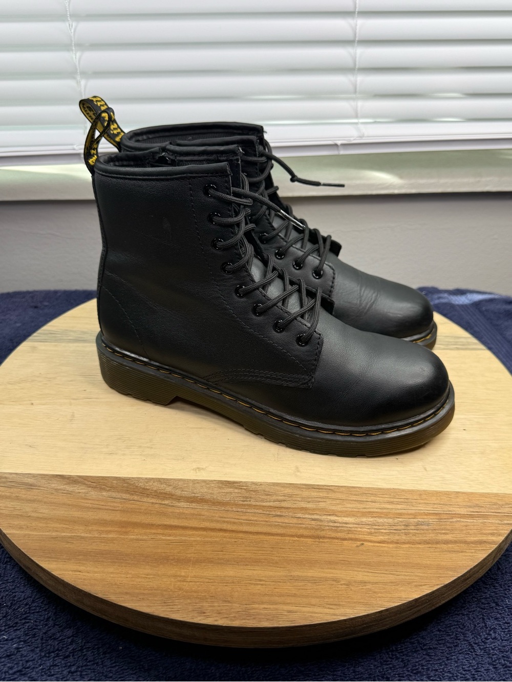 Dr Marten Boots (Men’s 4 Women’s 5)